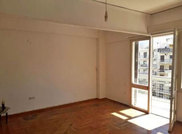 (For Sale) Residential Apartment || Athens Center/Zografos - 77 Sq.m, 2 Bedrooms, 110.000€ 