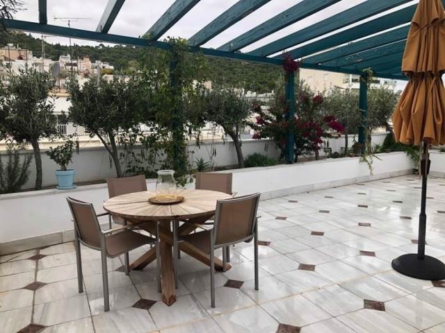 (For Sale) Residential Maisonette || Athens Center/Athens - 240 Sq.m, 3 Bedrooms, 1.500.000€ 