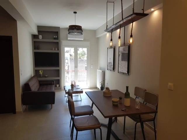 (For Sale) Residential Apartment || Athens Center/Vyronas - 70 Sq.m, 2 Bedrooms, 155.000€ 