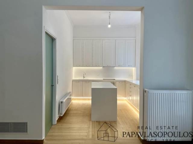 (For Sale) Residential Floor Apartment || Athens Center/Athens - 140 Sq.m, 3 Bedrooms, 900.000€ 